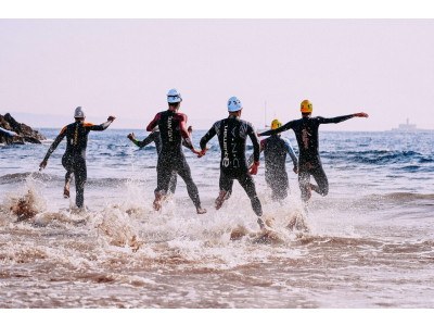 Elabora un plan de entrenamiento sólido para triatlones. Descubre los principios fundamentales para estructurar tus sesiones y avanzar de manera efectiva.