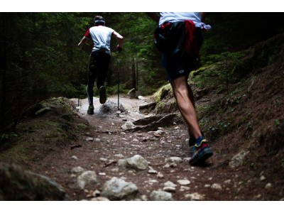 Ultra-Trail : La Checklist Matériel Complète pour Courir en Sécurité
