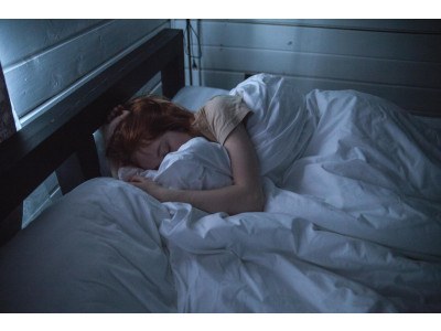 Migliora il tuo recupero e le tue prestazioni ottimizzando il sonno: Guida per il triatleta