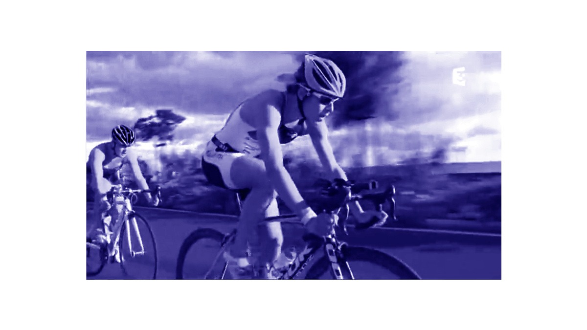 Vélo de Triathlon pour Femme, faut-il investir sur un vélo spécifique ?