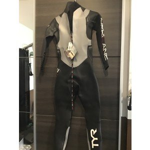 Combinaison triathlon TYR hurricane cat 3 taille M/L Neuve avec étiquette