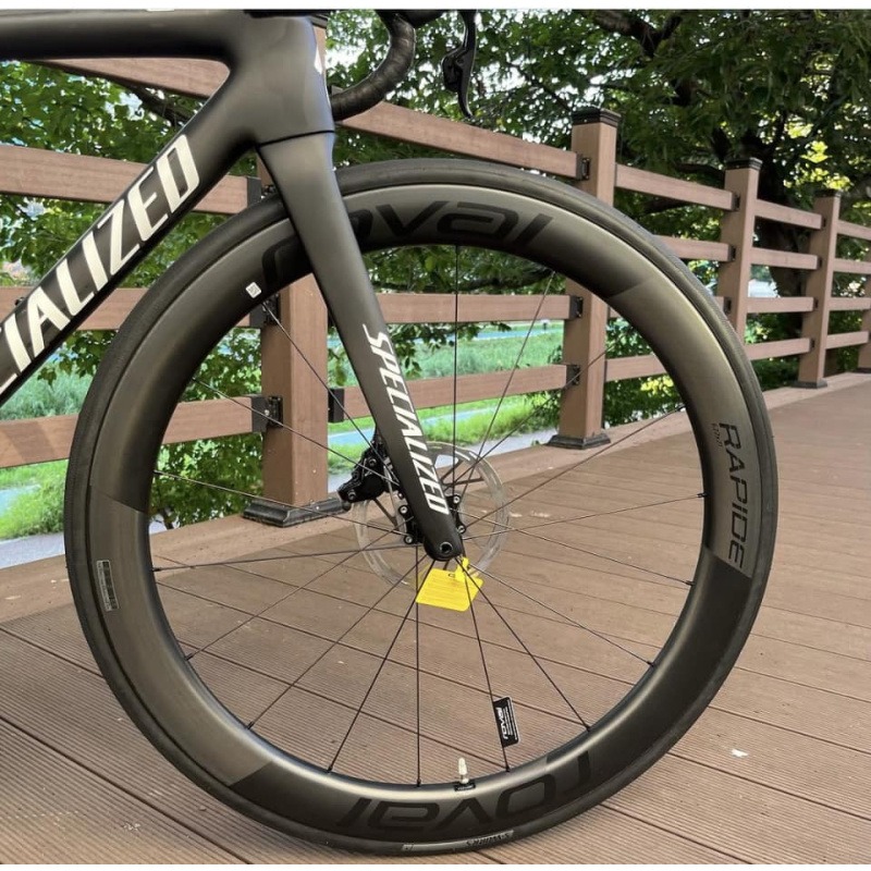 1523-Vélos-01-2023-specialized-tarmac-sl8-pro-sram-force-etap-ax.jpg
