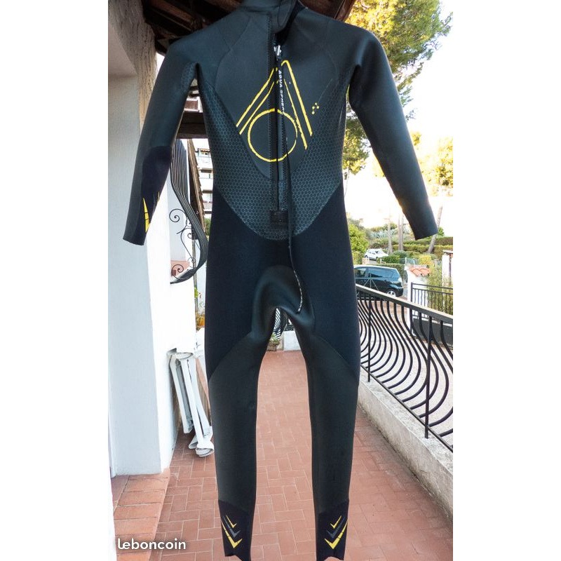 354-combinaisons-neoprene-5d8a54f423183506a183691faa8850246a5d6503.jpg