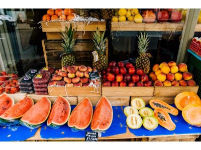 Saiba como escolher a melhor barra de energia para suas necessidades: antes, durante e após o esforço. Guia completo com dicas nutricionais e comparativo.