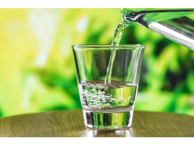 Prevent Hyponatremia in Endurance Sports! Understand Causes, Symptoms, and Essential Prevention Strategies for Triathletes and Trail Runners.