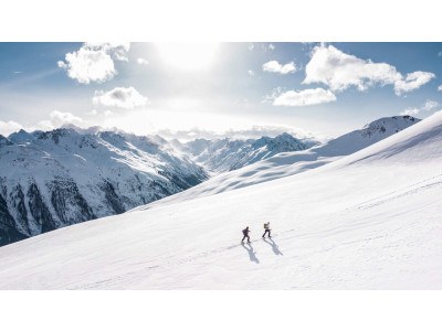 Les 5 plus belles randonnées sur les glaciers en Europe