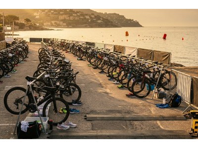 Triathlon T24 Bormes: Prawie 1000 uczestników zmierzyło się z duathlonem po odwołaniu pływania