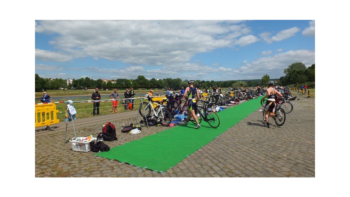 Optimiza tus transiciones T1 y T2 en triatlón: consejos y técnicas para ser más rápido y ganar segundos valiosos