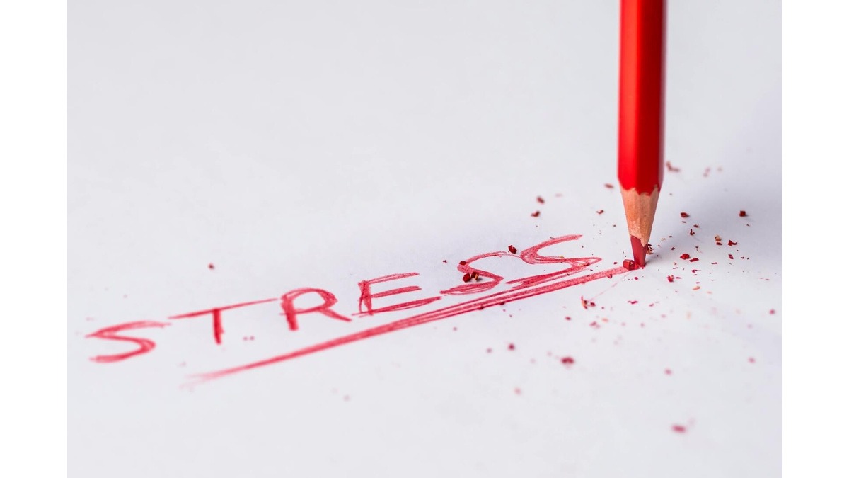 Gérer le stress d’avant-course : comprendre les mécanismes et agir efficacement (triathlon & trail)