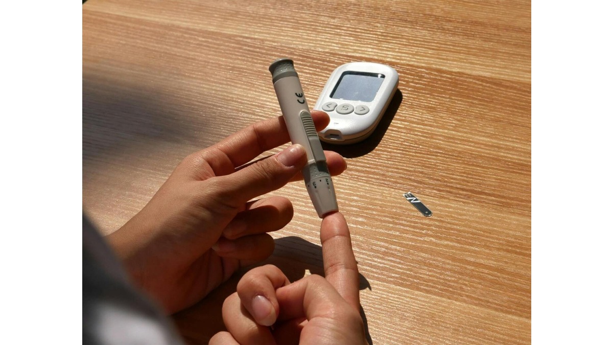 Controla tu glucosa para optimizar tu energía durante el ejercicio. Descubre lo esencial sobre la gestión del azúcar para deportistas de resistencia.