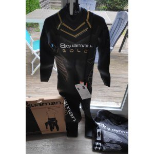 combi aquaman gold homme neuve taille M